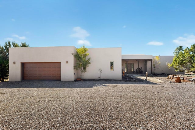 3 Jacinto Ct, Santa Fe