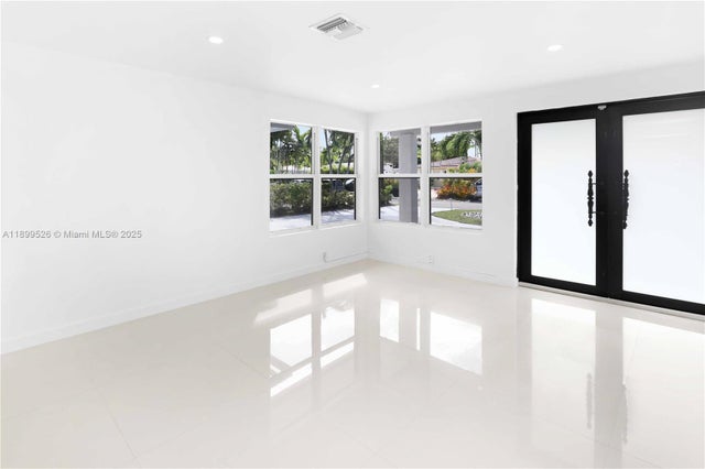 5 of 42 - 1429 Rodman St, Hollywood, FL