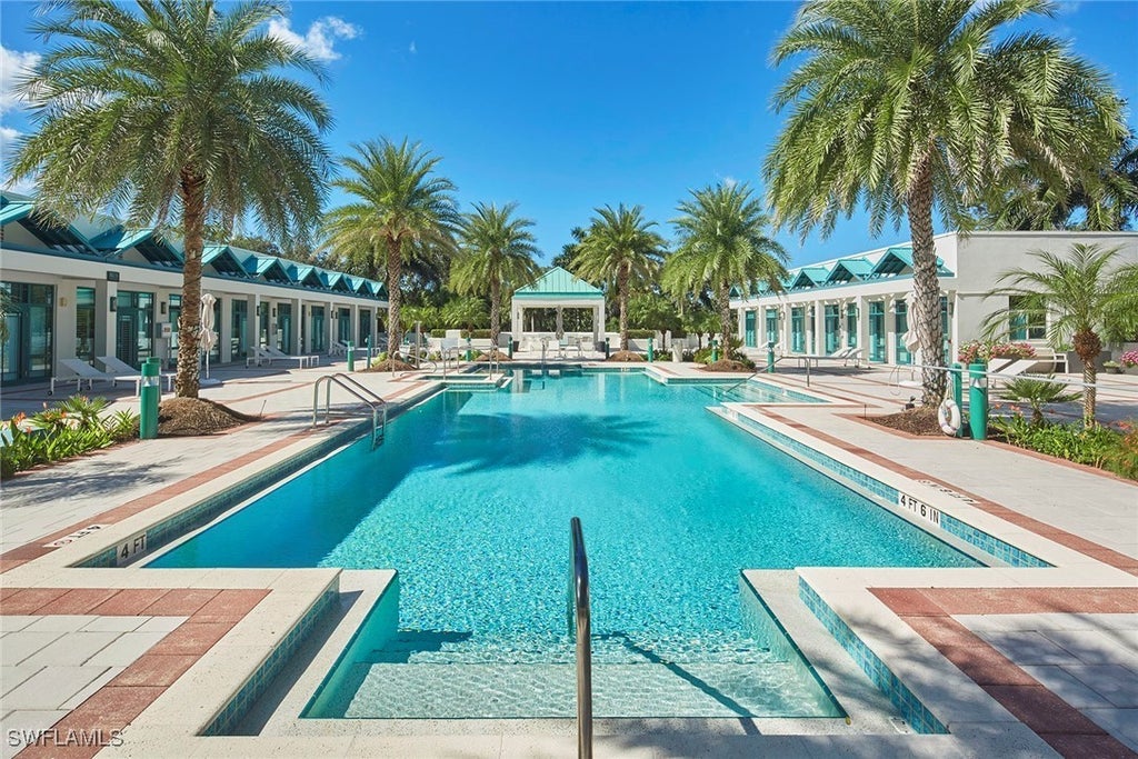 7515 Pelican Bay Blvd 22c, Naples