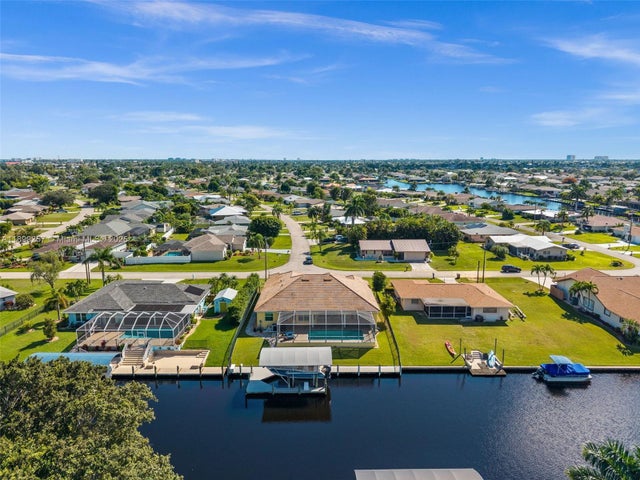 3 of 50 - 211 Se 37th Lane, Cape Coral, FL