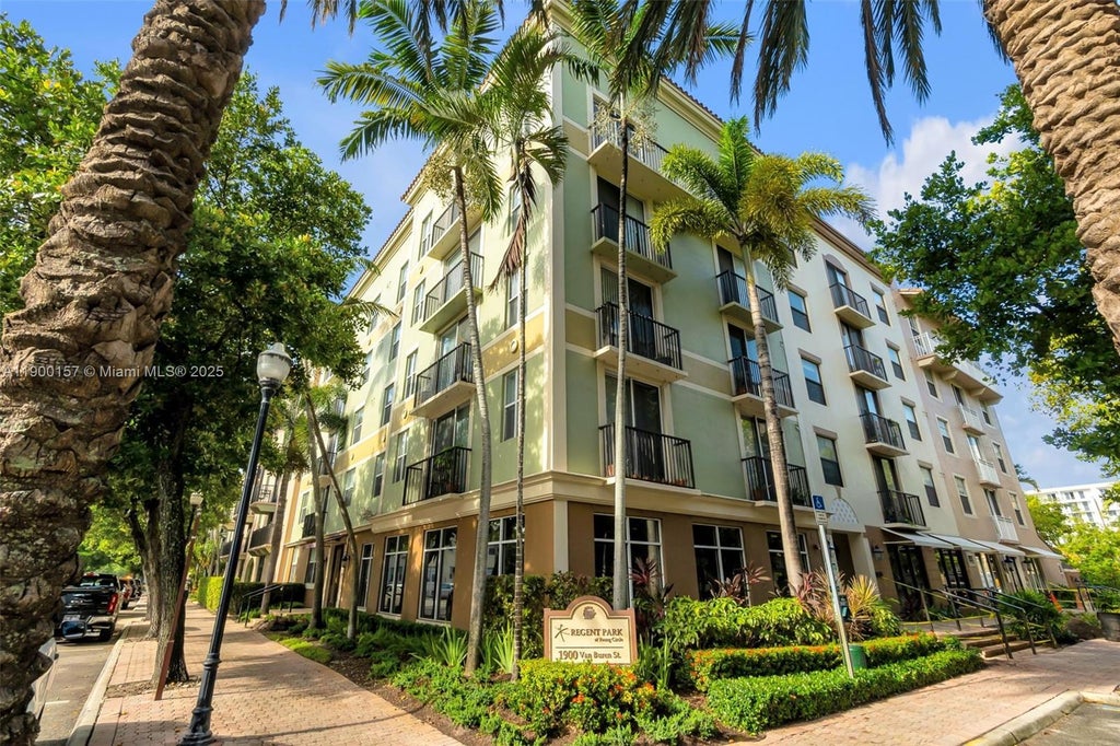 1900 Van Buren St 206b, Hollywood