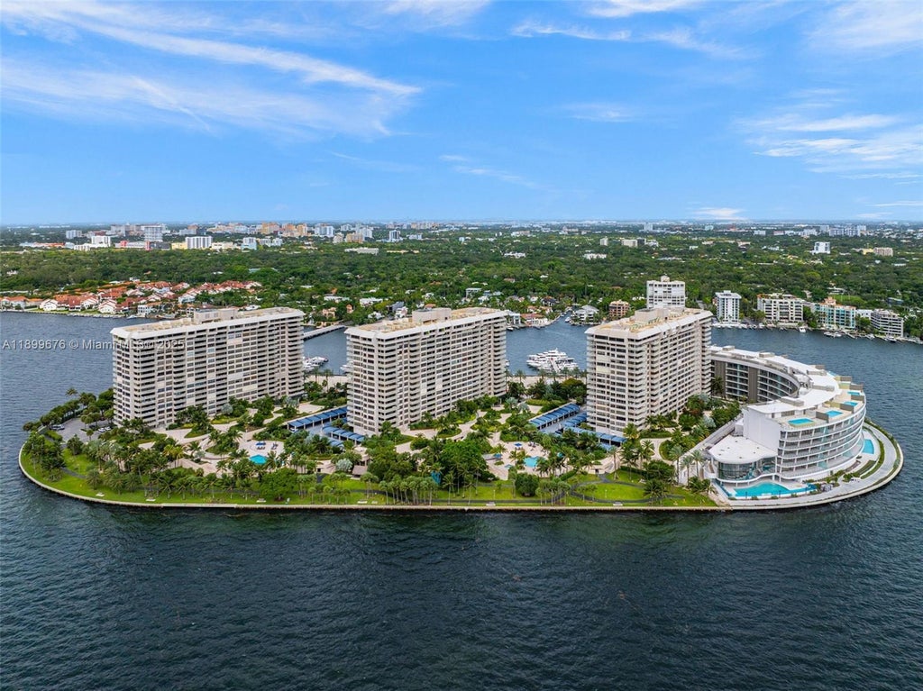3 Grove Isle Dr C605, Miami
