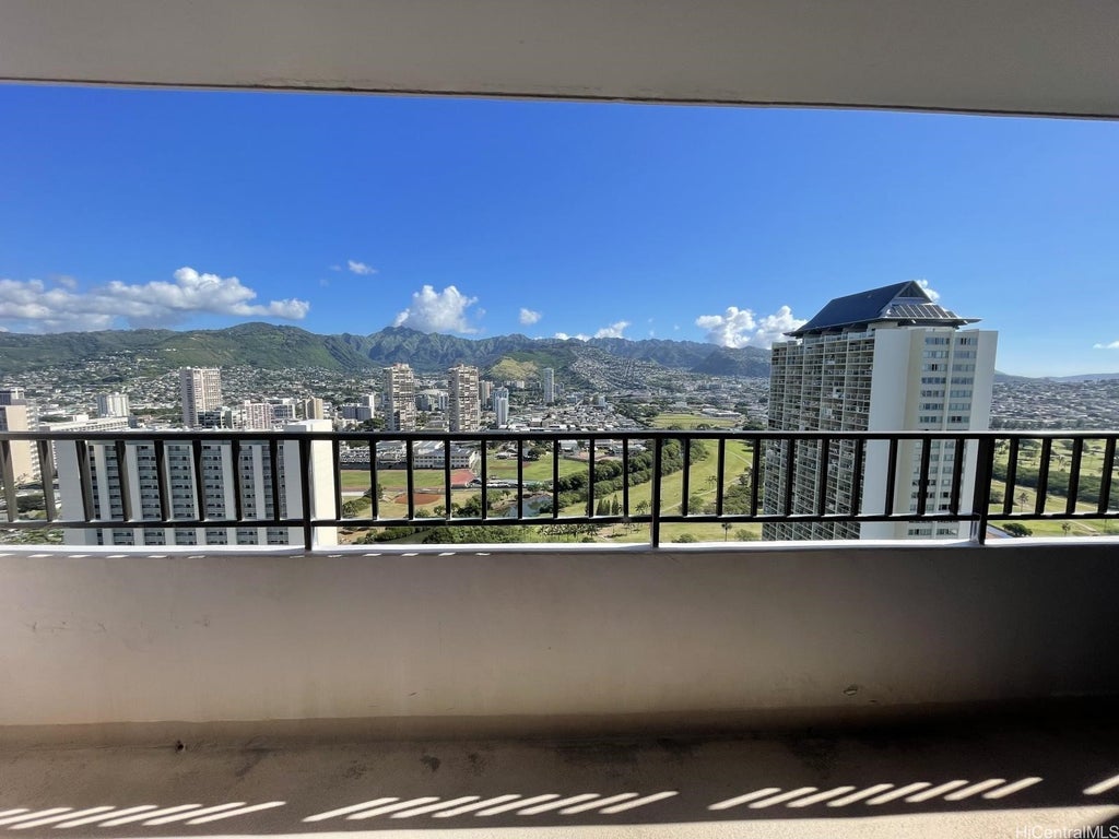 (unit #3202) 2240 Kuhio Avenue, Honolulu