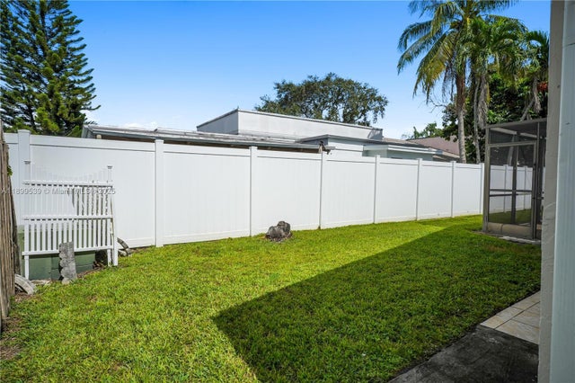 4 of 39 - 7471 Nw 35th St, Lauderhill, FL
