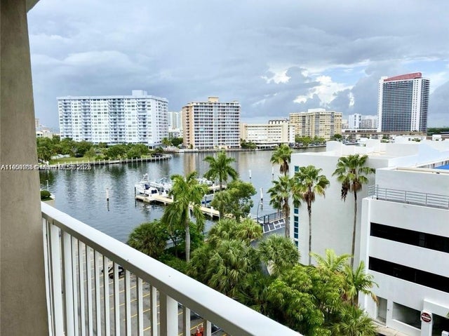 1 of 16 - 1965 S Ocean Dr 5b, Hallandale Beach, FL