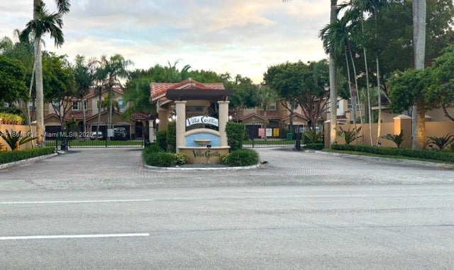 8922 Sw 108th Pl, Miami