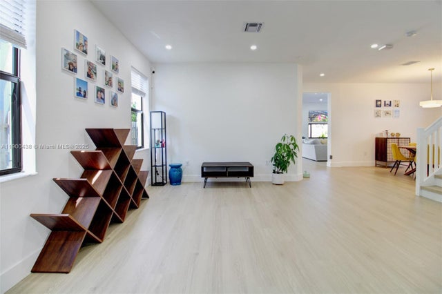5 of 63 - 21016 Ne 2nd Ct, Miami, FL