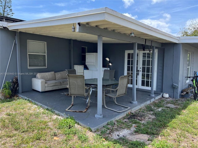 3 of 20 - 1885 Ne 53rd St, Pompano Beach, FL