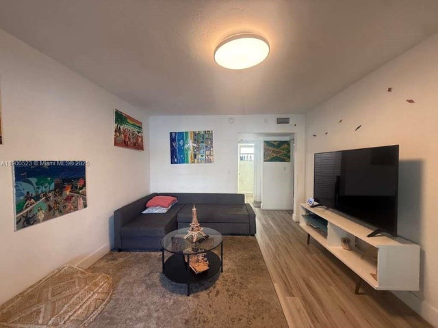 2 of 18 - 18900 Ne 3rd Ct 509, Miami, FL