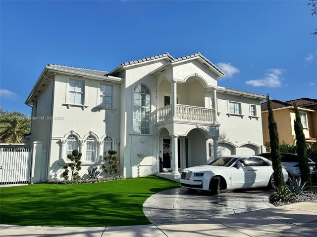 8521 Nw 162nd St, Miami Lakes