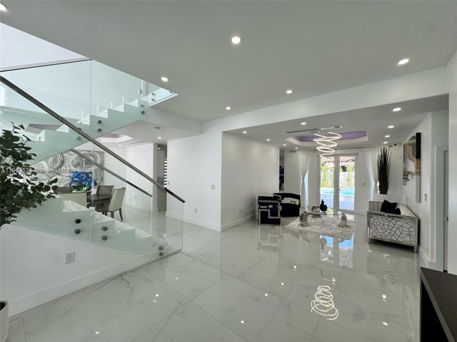 4 of 57 - 8521 Nw 162nd St, Miami Lakes, FL