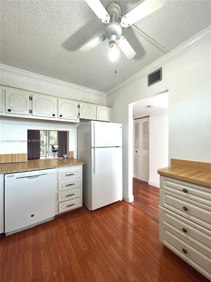 6005 Del Lago Cir 210, Sunrise