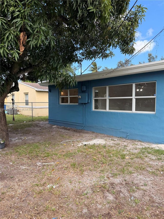 4 of 43 - 809 Nw 12th Ave, Fort Lauderdale, FL