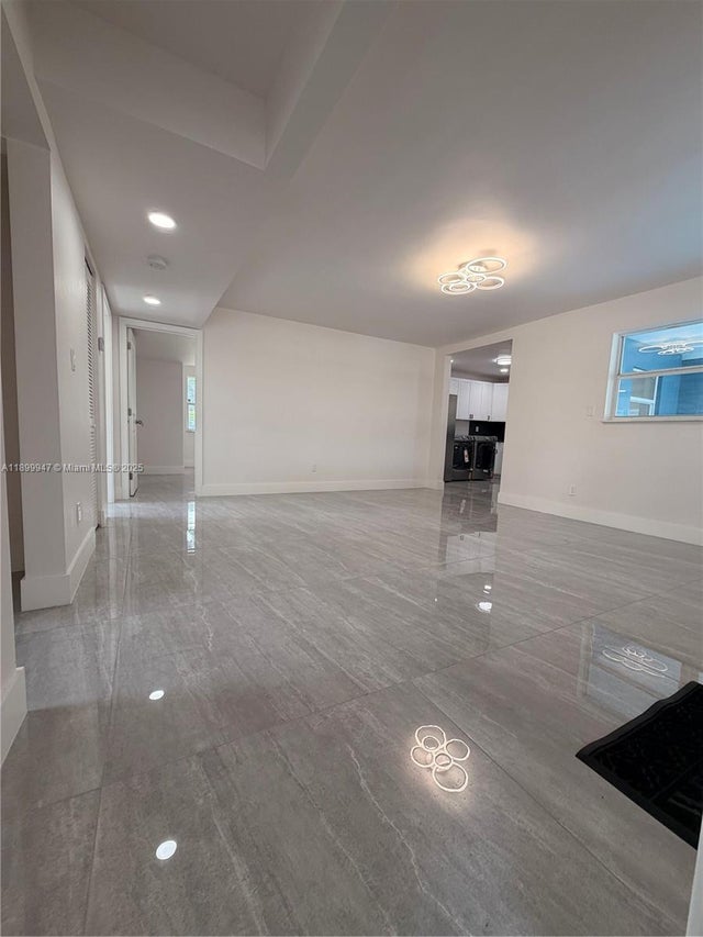 5 of 44 - 809 Nw 12th Ave, Fort Lauderdale, FL