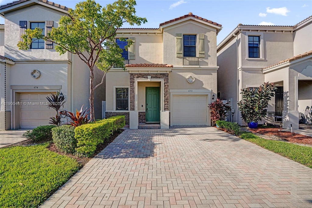 650 Ne 193rd Ter, Miami