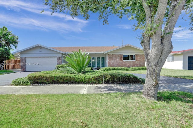 2 of 44 - 2031 Ne 62nd St, Fort Lauderdale, FL