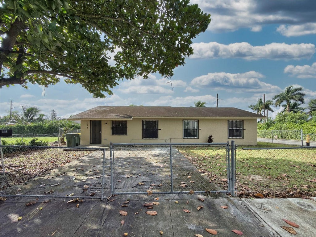 318 Sw 5th St, Homestead
