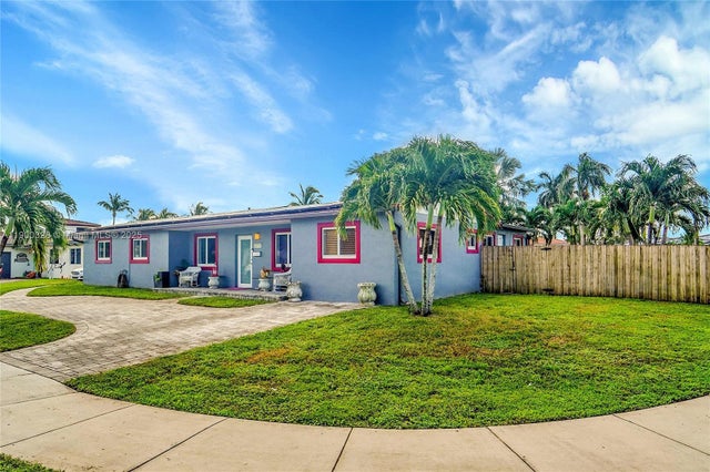 2 of 29 - 8370 Nw 185th St, Hialeah, FL