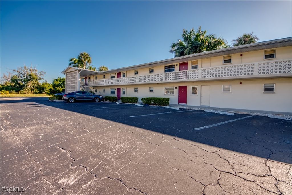 1003 Tropic Ter, North Fort Myers