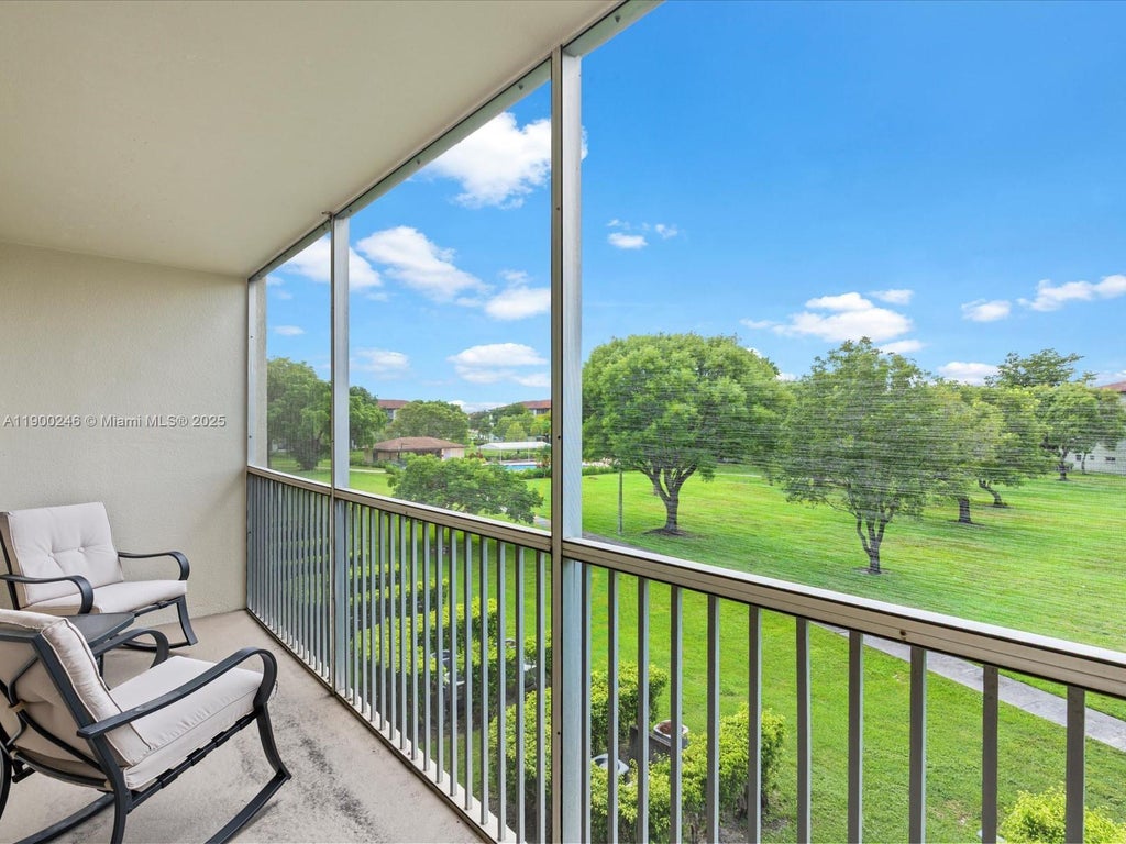 13250 Sw 7th Ct 317l, Pembroke Pines