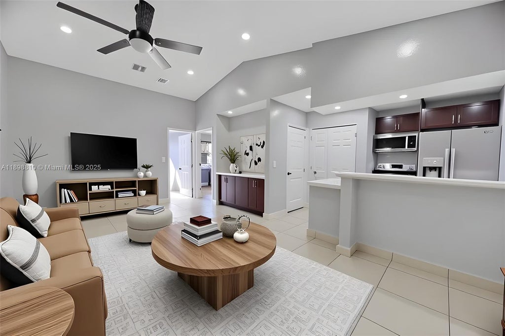 18350 Nw 68th Ave F, Hialeah