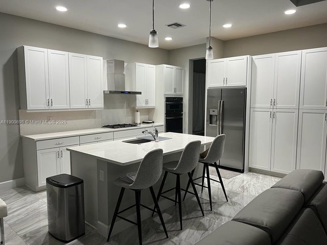 3 of 9 - 15558 Goldfinch Cir, Westlake, FL