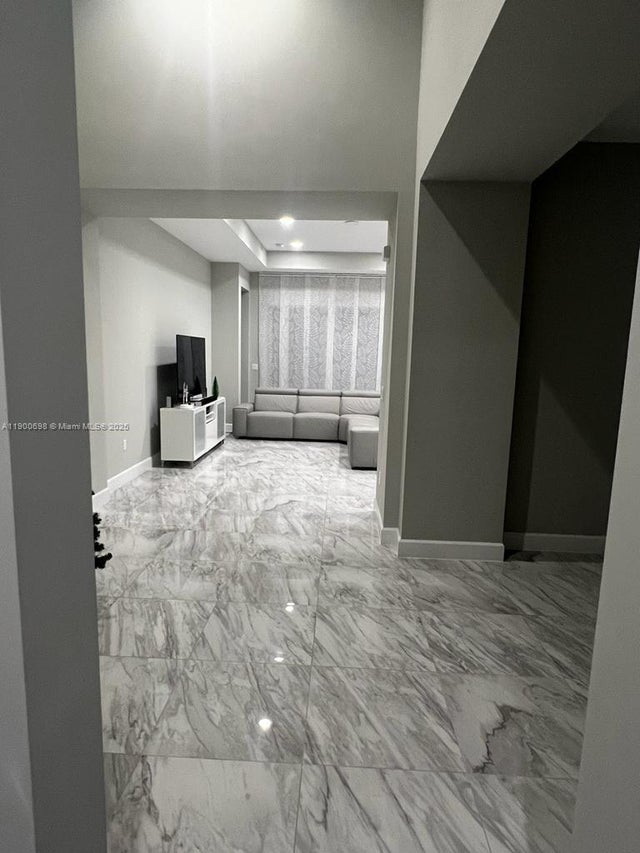 5 of 9 - 15558 Goldfinch Cir, Westlake, FL