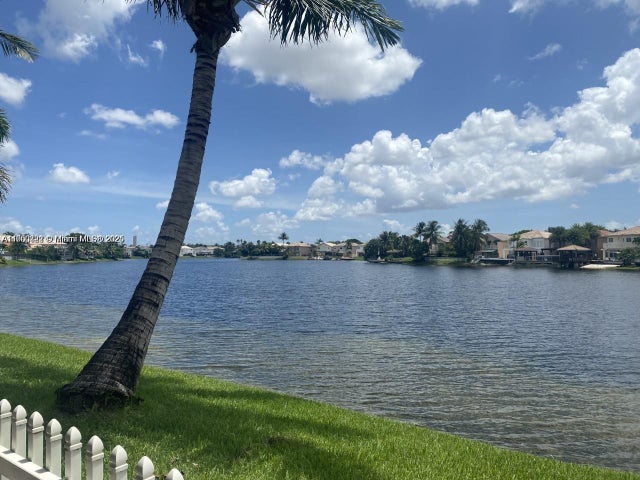 2 of 4 - 11156 Nw 73rd St, Doral, FL