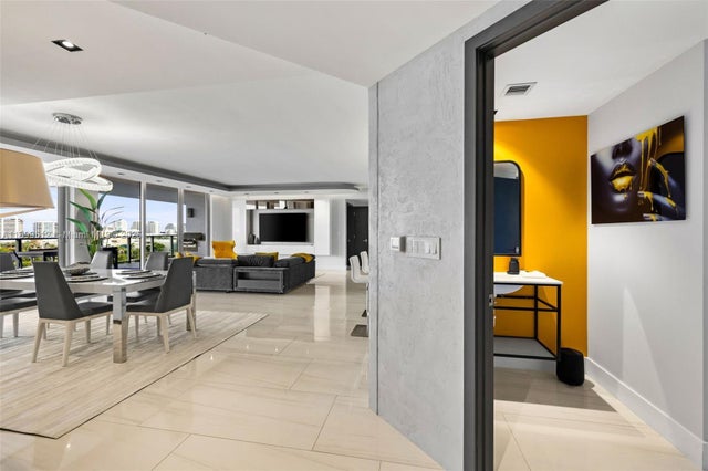 3 of 55 - 1180 N Federal Hwy 1102, Fort Lauderdale, FL