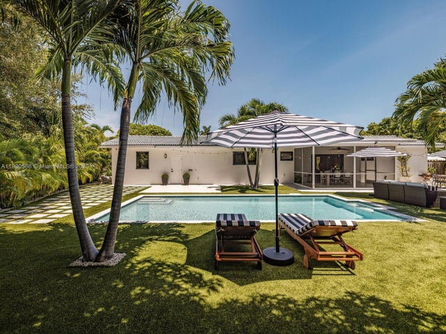 3 of 100 - 11504 Ne 6th Ave, Biscayne Park, FL
