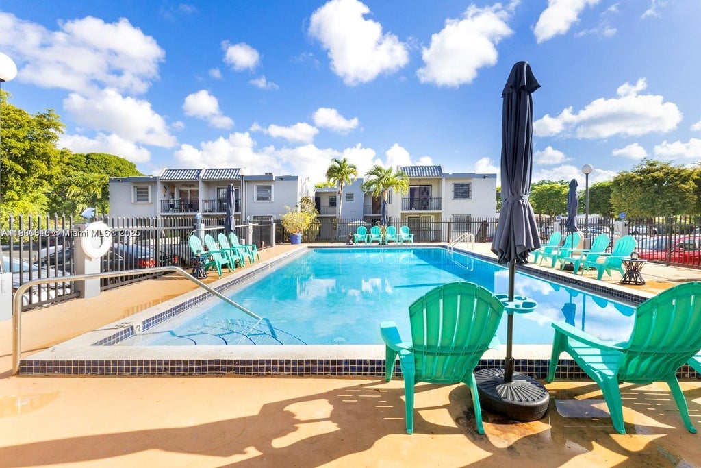 3181 Sw 13th St 407, Miami