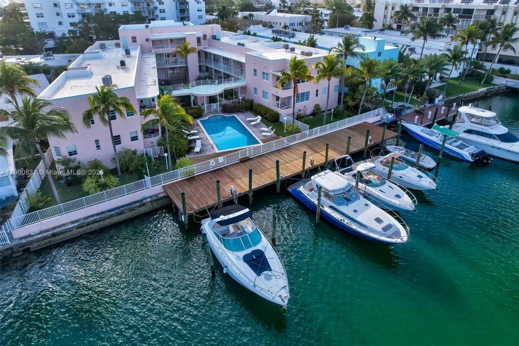 6881 Bay Dr 7, Miami Beach
