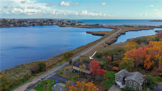 91 Bonnet Point Rd, Narragansett