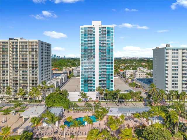 2 of 11 - 2655 Collins Ave 1502, Miami Beach, FL
