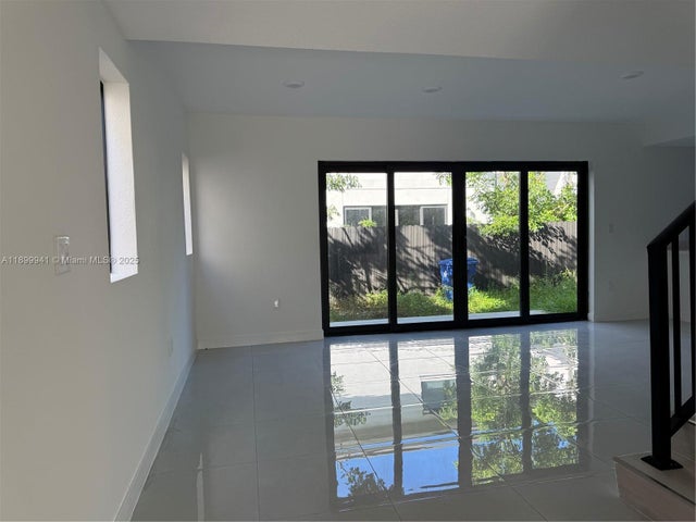 5 of 25 - 1159 Nw 1st St, Florida City, FL