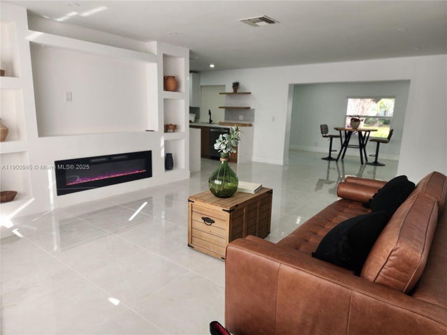 3 of 39 - 1254 Nw 82nd Ave, Plantation, FL