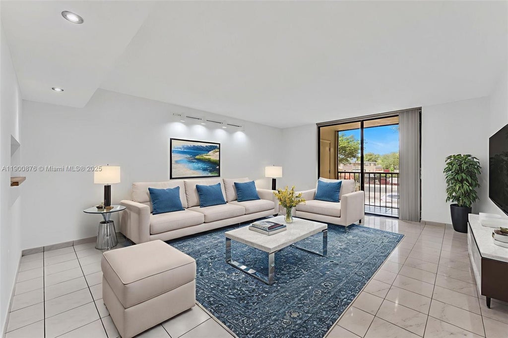 8420 Sw 133rd Ave Rd 221, Miami