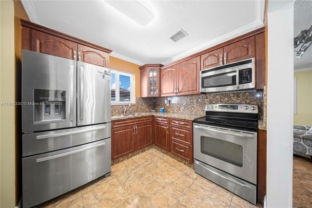 3 of 38 - 11820 Sw 206th St, Miami, FL