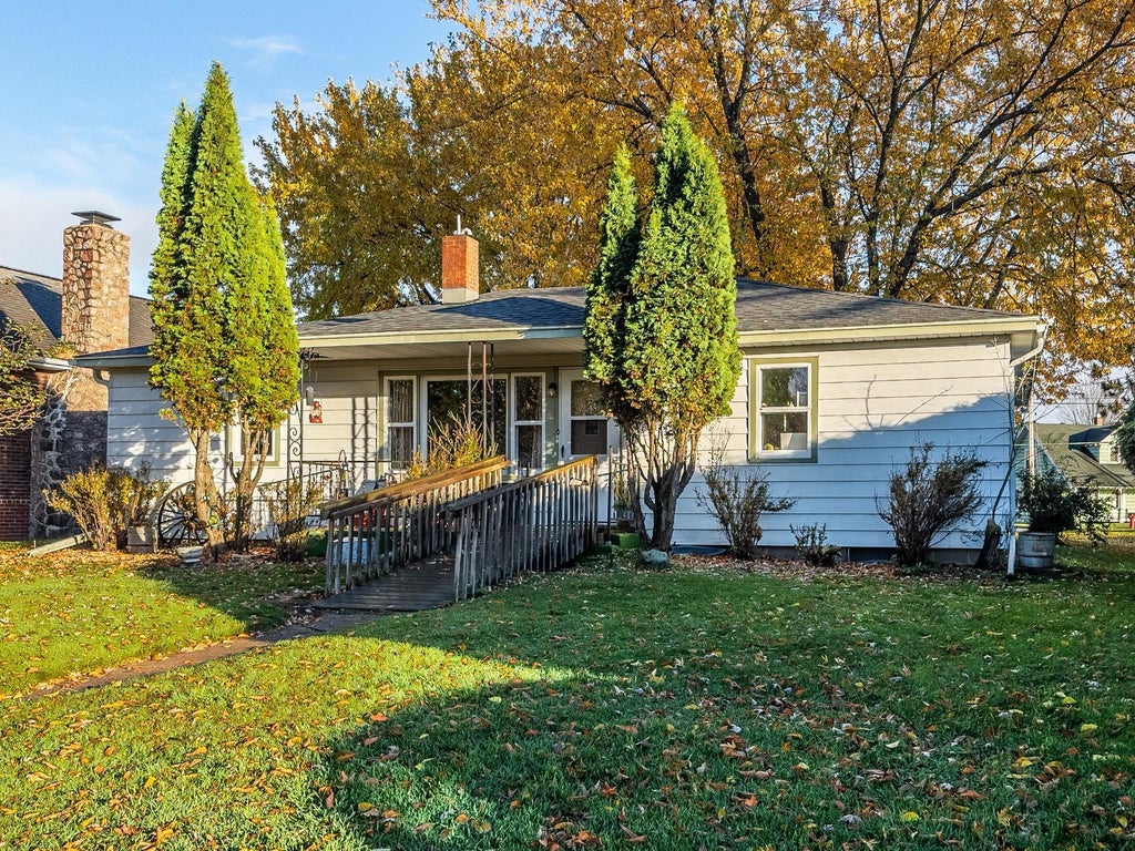 317 River St, Eagle River