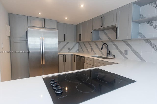 2 of 38 - 11 Island Ave 1709, Miami Beach, FL