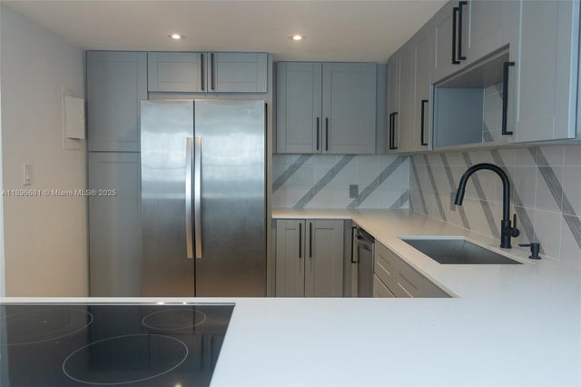 3 of 38 - 11 Island Ave 1709, Miami Beach, FL