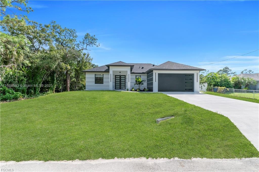 2903 Beluga St, Lehigh Acres