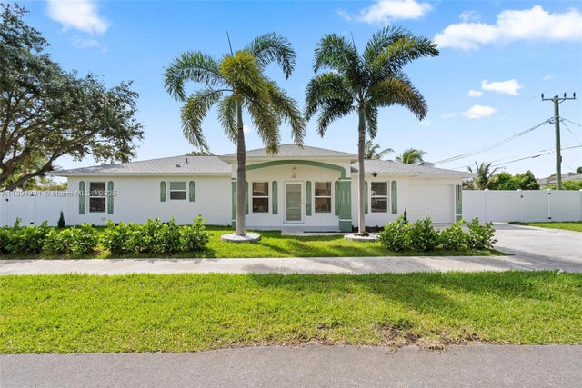 2 of 43 - 102 Sw 13th Ave, Delray Beach, FL