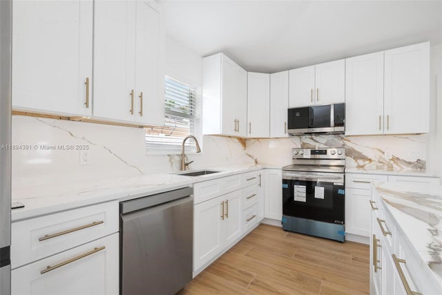 5 of 43 - 102 Sw 13th Ave, Delray Beach, FL