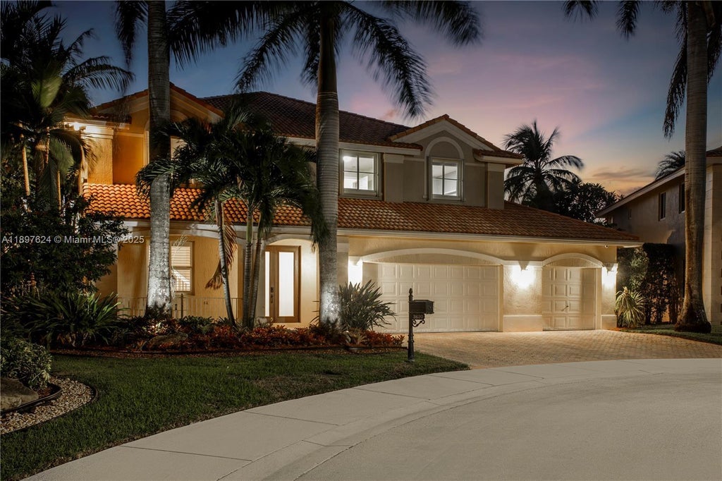 3620 Heron Ridge Ln, Weston
