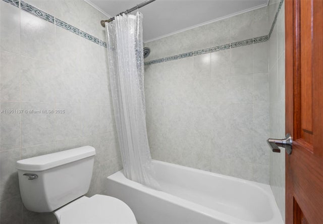 4 of 26 - 2030 S Ocean Dr 1701, Hallandale Beach, FL