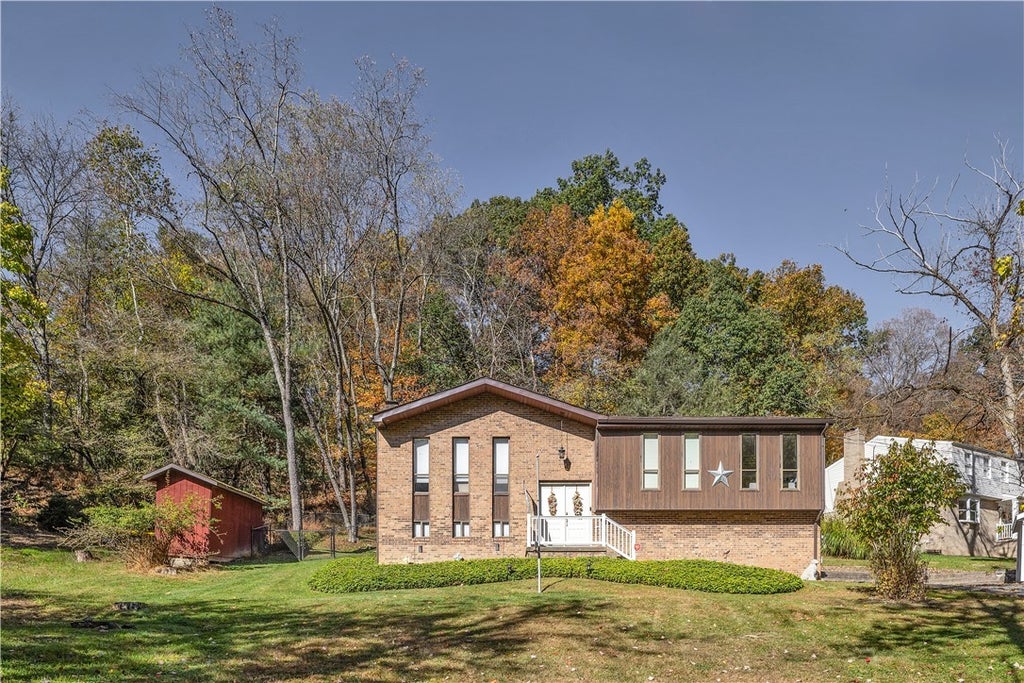 3230 Tarr Hollow, Murrysville