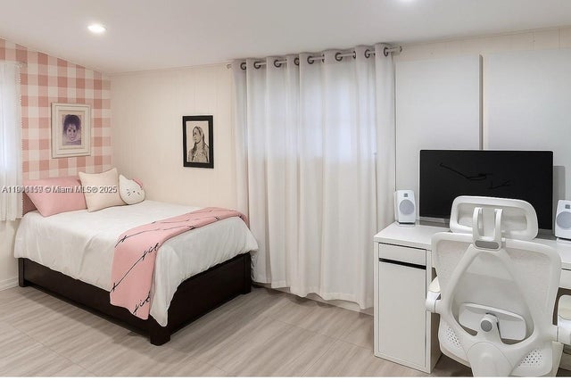 5 of 18 - N/A, Miami, FL