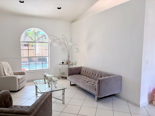 4 of 4 - 15234 Sw 140th St, Miami, FL