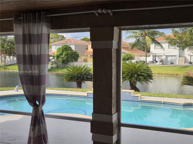 2 of 25 - 13431 Nw 5th Pl, Plantation, FL